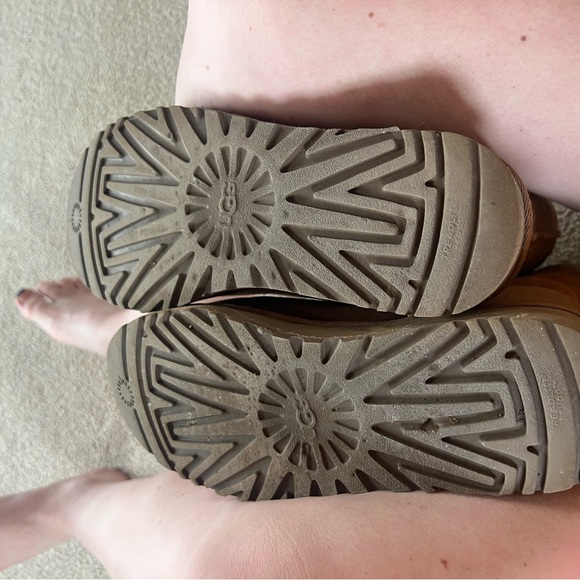 Ugg boots - Picture 3 of 5